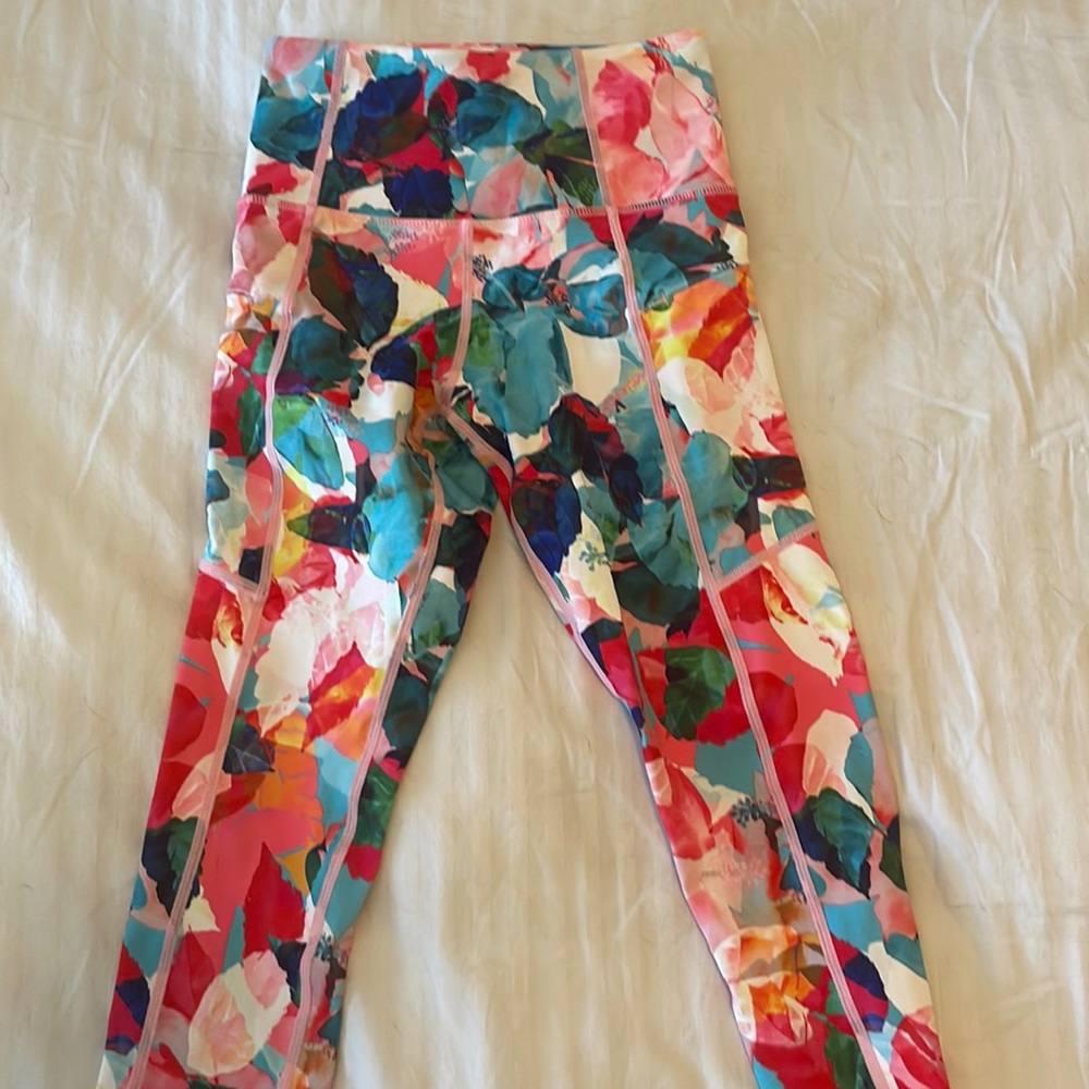Zyia floral light & tight leggings size 0
